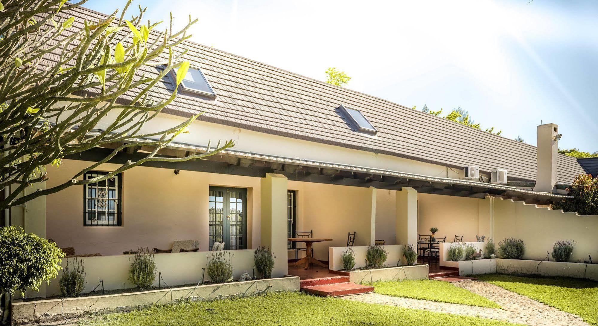 De Leeuwenhof Estate Hotel Paarl Exterior photo