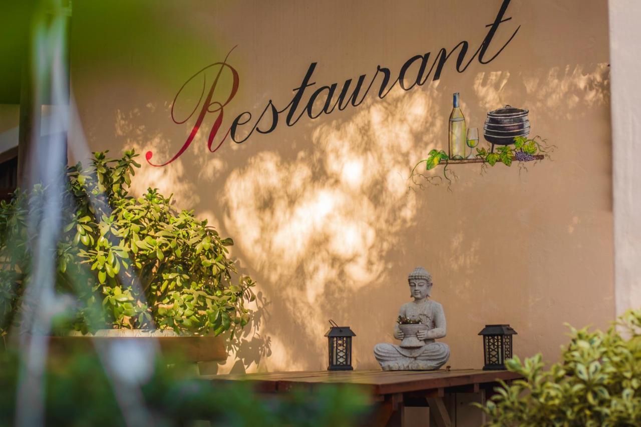 De Leeuwenhof Estate Hotel Paarl Exterior photo